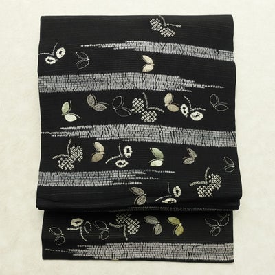 名古屋帯 太鼓柄 絞り 正絹 蝶・昆虫柄 名古屋仕立て なごや帯 リサイクル帯 帯 刺繍 黒