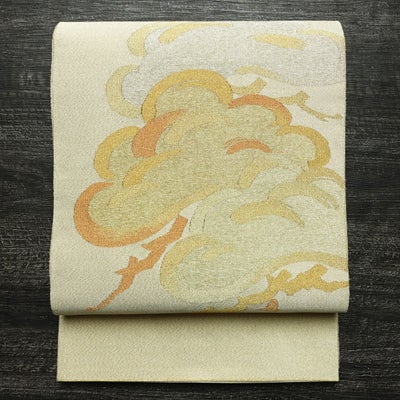 袋帯 太鼓柄 美品 つづれ織 フォーマル用 正絹 木の葉・植物柄 リサイクル帯 帯 入学式 卒業式 七五三 お宮参り シンプル 松 クリーム