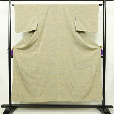 小紋 良品 落款入り 縮緬 縮緬 一つ紋付き 正絹 その他の柄 袷仕立て 身丈151.5cm 裄丈63.5cm リサイクル着物 一部しつけ糸付き 着物 共八掛 緑・うぐいす色