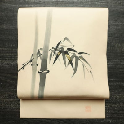 名古屋帯 太鼓柄 落款入り 正絹 木の葉・植物柄 名古屋仕立て なごや帯 リサイクル帯 帯 箔 手描き ピンク