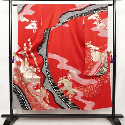振袖 良品 金駒刺繍 絞り 正絹 古典柄 袷仕立て 身丈148.5cm 裄丈61.5cm リサイクル着物 着物 箔 成人式 二十歳 二十歳の集い フォーマル 御所車 赤・朱