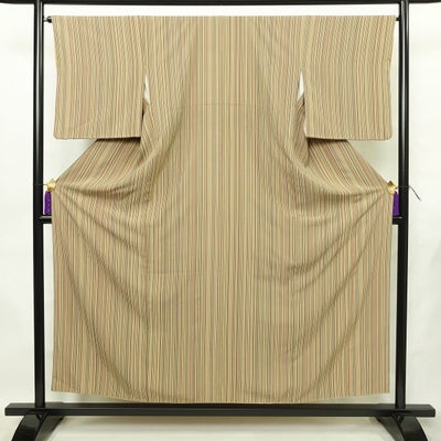 小紋 縮緬 総柄 正絹 縞柄・線柄 袷仕立て 身丈155.5cm 裄丈66cm リサイクル着物 着物 ベージュ