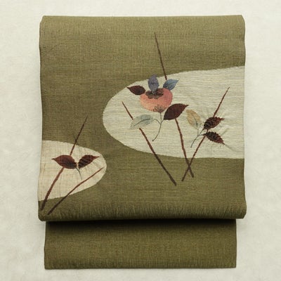 名古屋帯 太鼓柄 美品 柿渋染 正絹 木の葉・植物柄 名古屋仕立て なごや帯 リサイクル帯 帯 モダン シンプル 洒落 緑・うぐいす色