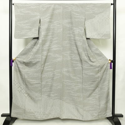 付け下げ たたき染め 正絹 幾何学柄・抽象柄 袷仕立て 身丈161cm 裄丈65cm リサイクル着物 着物 入学式 卒業式 七五三 お宮参り フォーマル 紬地 グレー