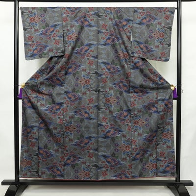 紬 良品 しつけ糸付き 正絹 幾何学柄・抽象柄 袷仕立て 身丈157cm 裄丈66cm リサイクル着物 着物 黒