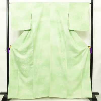 色無地 良品 一つ紋付き 正絹 木の葉・植物柄 袷仕立て 身丈164cm 裄丈65.5cm リサイクル着物 着物 お茶会 七五三 ぼかし フォーマル 緑・うぐいす色