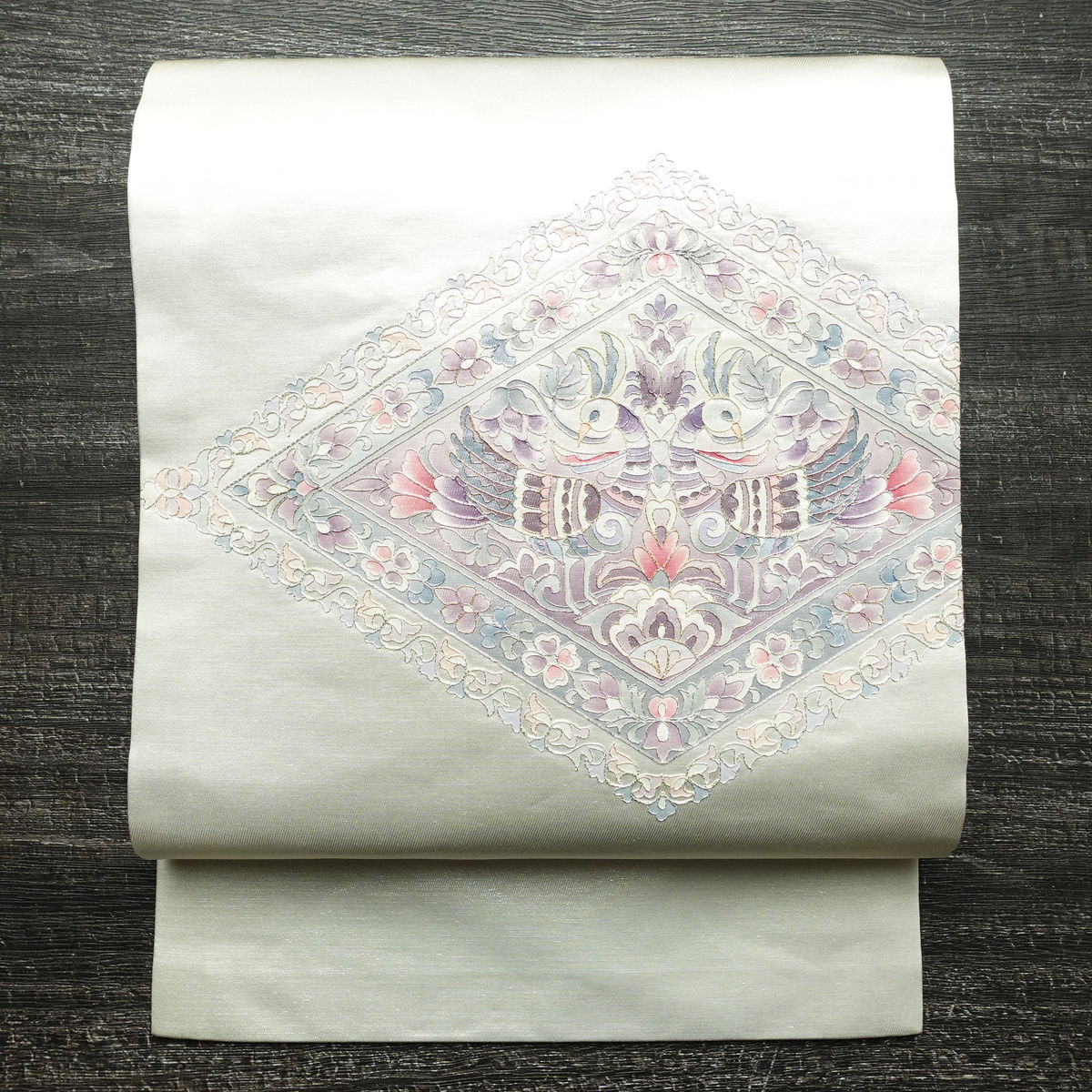 ZF-1380 名古屋帯 銀駒刺繍 華紋 箔シルバー 太鼓柄 九寸 正絹 ZF-1359 名古屋帯 傘 金駒 刺繍 箔 正絹 太鼓柄 九寸 高級 珍品 - メルカリ
