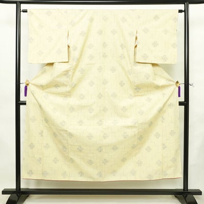 紬 正絹 幾何学柄・抽象柄 袷仕立て 身丈152cm 裄丈62.5cm リサイクル着物 着物 クリーム