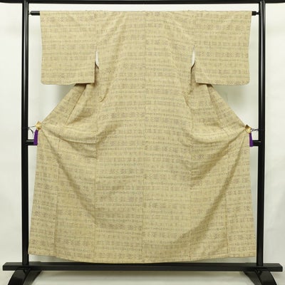 紬 正絹 幾何学柄・抽象柄 袷仕立て 身丈154.5cm 裄丈63cm リサイクル着物 着物 黄・黄土色