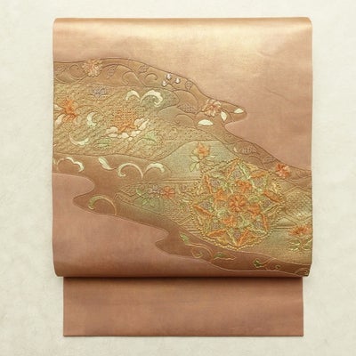名古屋帯 太鼓柄 良品 スワトウ刺繍 正絹 木の葉・植物柄 名古屋仕立て なごや帯 リサイクル帯 帯 箔 ピンク