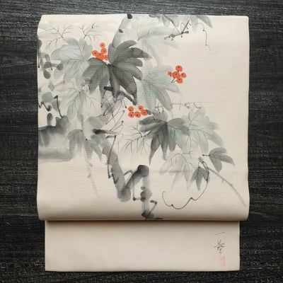 名古屋帯 太鼓柄 落款入り 正絹 木の葉・植物柄 名古屋仕立て なごや帯 リサイクル帯 帯 ピンク