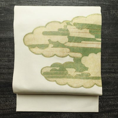 名古屋帯 太鼓柄 金駒刺繍 正絹 雲柄 名古屋仕立て なごや帯 リサイクル帯 帯 箔 白