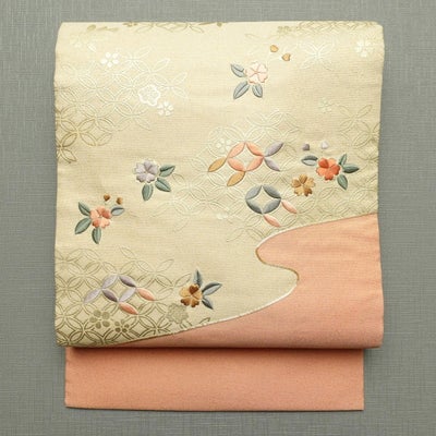 名古屋帯 太鼓柄 正絹 古典柄 名古屋仕立て なごや帯 リサイクル帯 帯 刺繍 箔 金通し ベージュ
