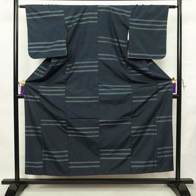 紬 正絹 縞柄・線柄 袷仕立て 身丈155cm 裄丈62cm リサイクル着物 着物 青・紺
