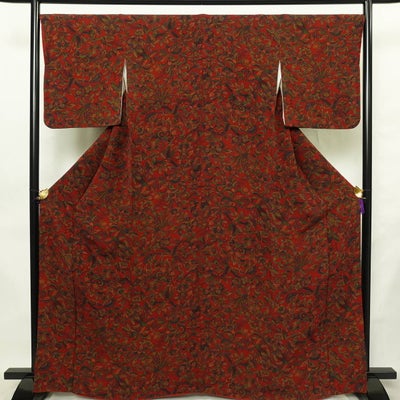 小紋 縮緬 総柄 正絹 木の葉・植物柄 袷仕立て 身丈164.5cm 裄丈67.5cm リサイクル着物 着物 赤・朱