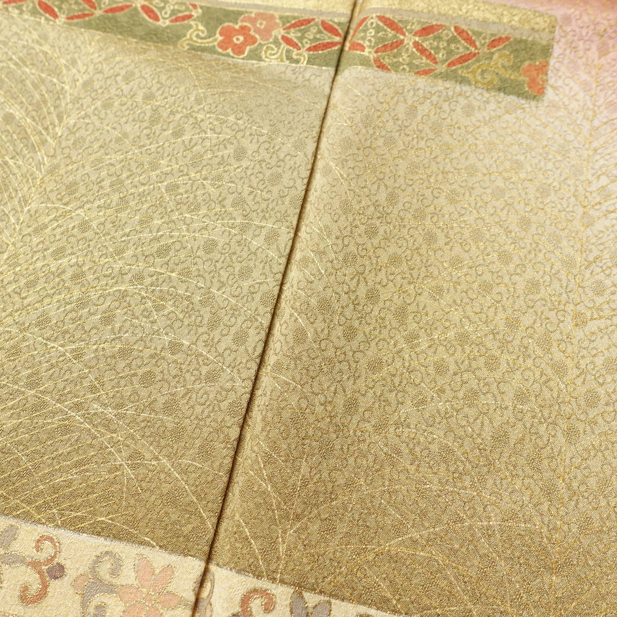 訪問着 一つ紋付き 正絹 古典柄 袷仕立て 身丈159cm 裄丈65cm リサイクル着物 着物 刺繍 箔 金彩 入学式 卒業式 結婚式 七五三 お宮参り フォーマル ピンク_画像12