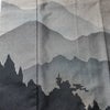 付け下げ 美品 しつけ糸付き 正絹 風景柄 袷仕立て 身丈168cm 裄丈68cm リサイクル着物 着物 共八掛 モダン おしゃれ 紬地 紫・藤色_画像6