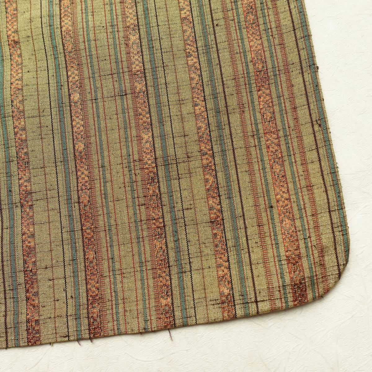 単衣 紬 良品 バチ衿仕立て 正絹 縞柄・線柄 単衣仕立て 身丈153.5cm 裄丈62.5cm リサイクル着物 着物 黄・黄土色_画像16
