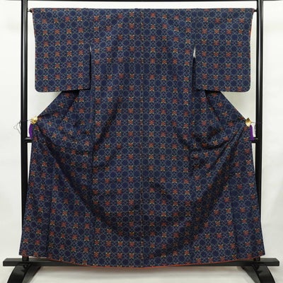 紬 正絹 幾何学柄・抽象柄 袷仕立て 身丈160cm 裄丈65.5cm リサイクル着物 一部しつけ糸付き 着物 青・紺