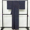 紬 正絹 幾何学柄・抽象柄 袷仕立て 身丈160cm 裄丈65.5cm リサイクル着物 一部しつけ糸付き 着物 青・紺_画像2