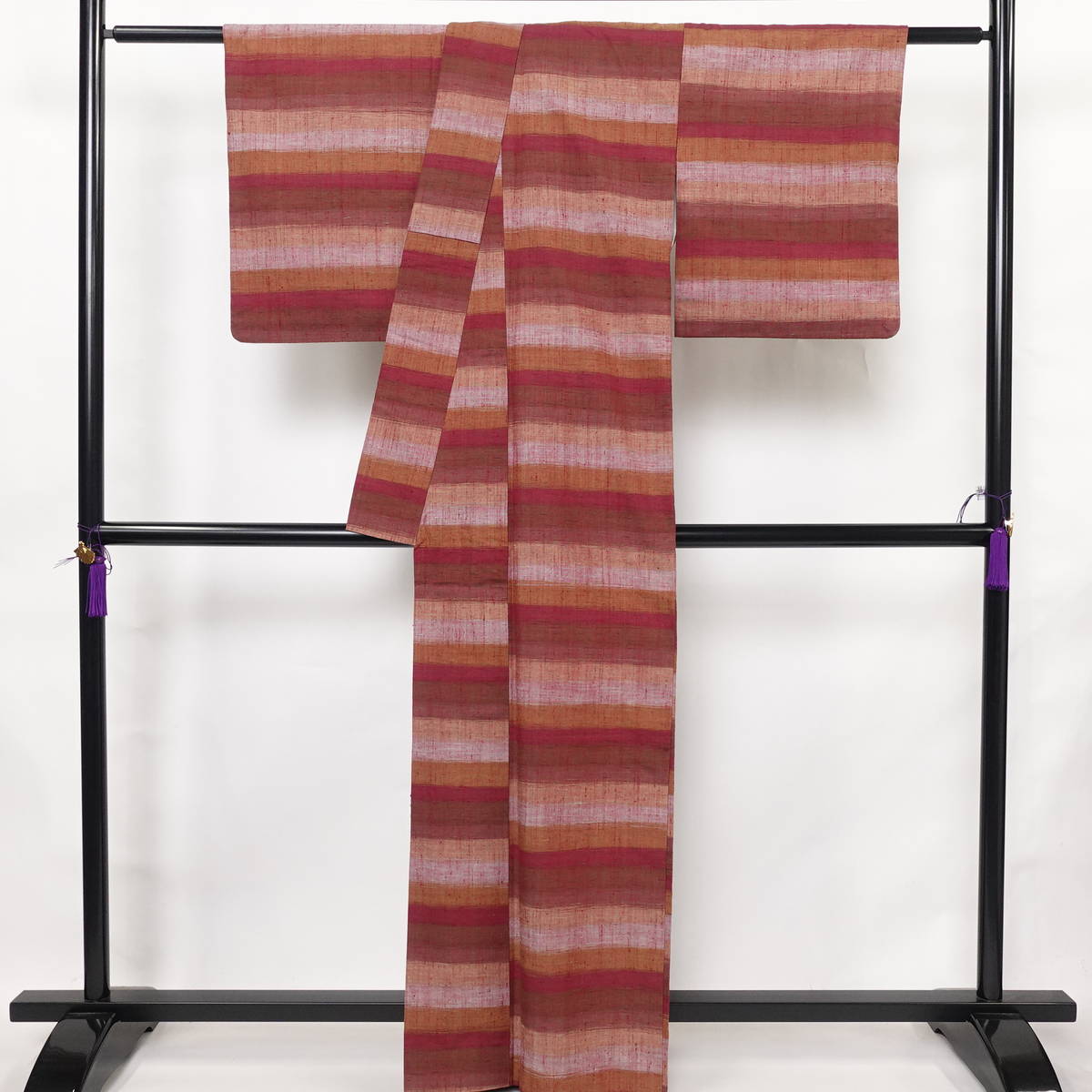紬 本真綿手織紬 正絹 縞柄・線柄 袷仕立て 身丈162.5cm 裄丈67cm リサイクル着物 着物 多色使い_画像2