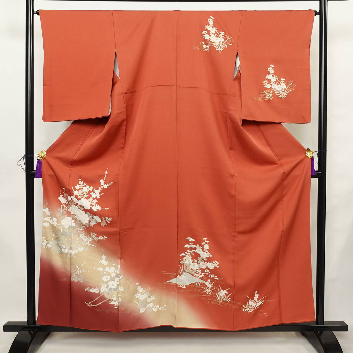 訪問着 正絹 風景柄 袷仕立て 身丈158cm 裄丈65.5cm リサイクル着物 着物 金彩 入学式 卒業式 結婚式 七五三 お宮参り フォーマル 御所車 萩 菊 赤・朱_画像1