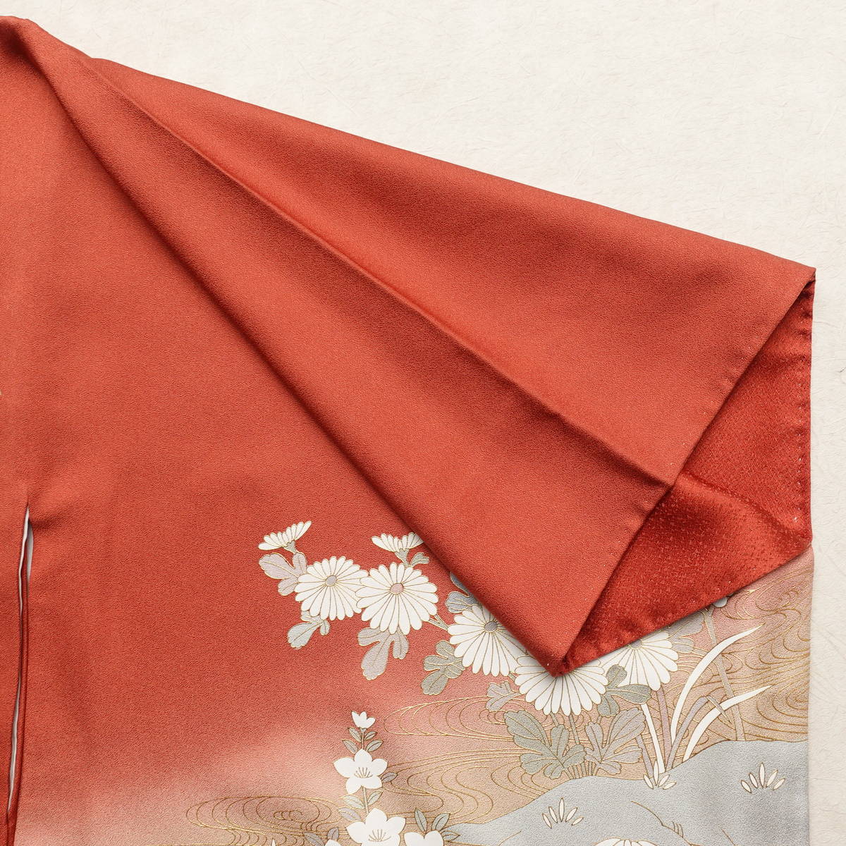 訪問着 正絹 風景柄 袷仕立て 身丈158cm 裄丈65.5cm リサイクル着物 着物 金彩 入学式 卒業式 結婚式 七五三 お宮参り フォーマル 御所車 萩 菊 赤・朱_画像17