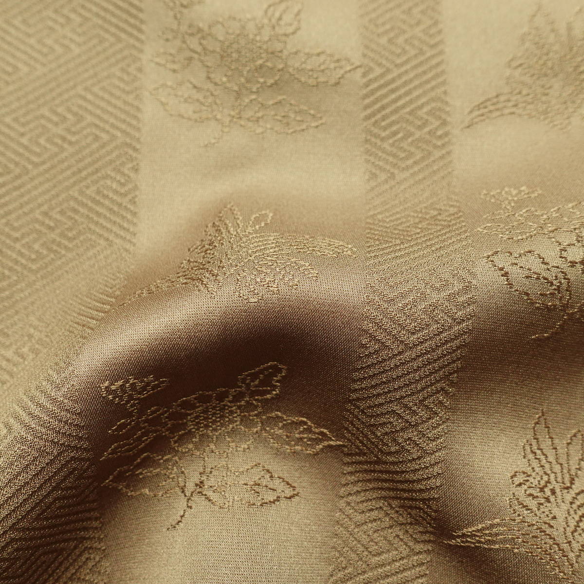 道行コート 美品 しつけ糸付き 正絹 木の葉・植物柄 袷仕立て 身丈92cm 裄丈66.5cm リサイクル着物 着物 黄・黄土色_画像21
