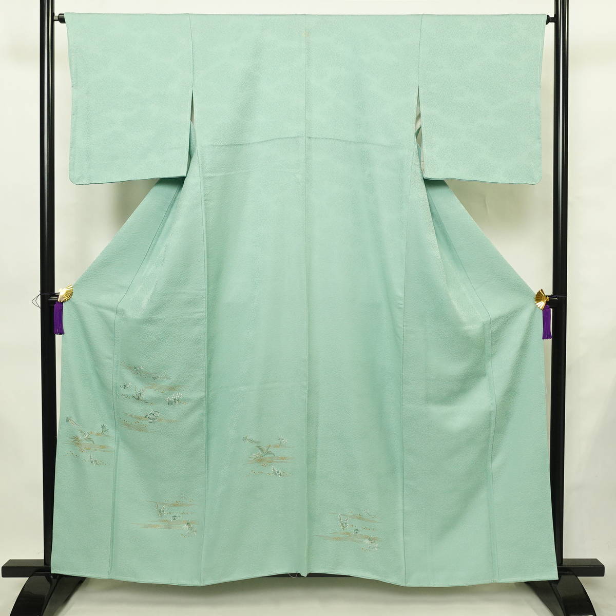 付け下げ 良品 しつけ糸付き 一つ紋付き 正絹 木の葉・植物柄 袷仕立て 身丈159cm 裄丈64.5cm リサイクル着物 着物 刺繍 金糸 入学式 卒業式 結婚式 七五三 お宮参り フォーマル 緑・うぐいす色_画像1