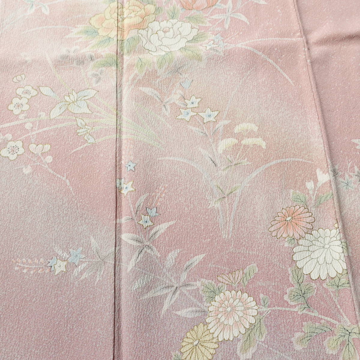訪問着 伊達襟付き 落款入り しつけ糸付き 正絹 花柄 袷仕立て 身丈162cm 裄丈64cm リサイクル着物 着物 作家物 金彩 入学式 結婚式 七五三 お宮参り フォーマル ピンク_画像6