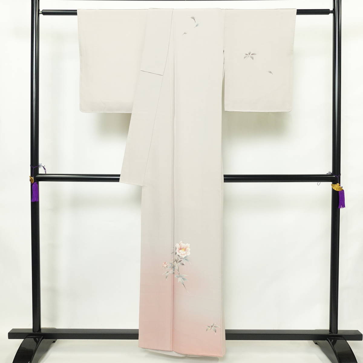 付け下げ 正絹 花柄 袷仕立て 身丈158.5cm 裄丈64.5cm リサイクル着物 着物 入学式 七五三 お宮参り フォーマル グレー_画像2