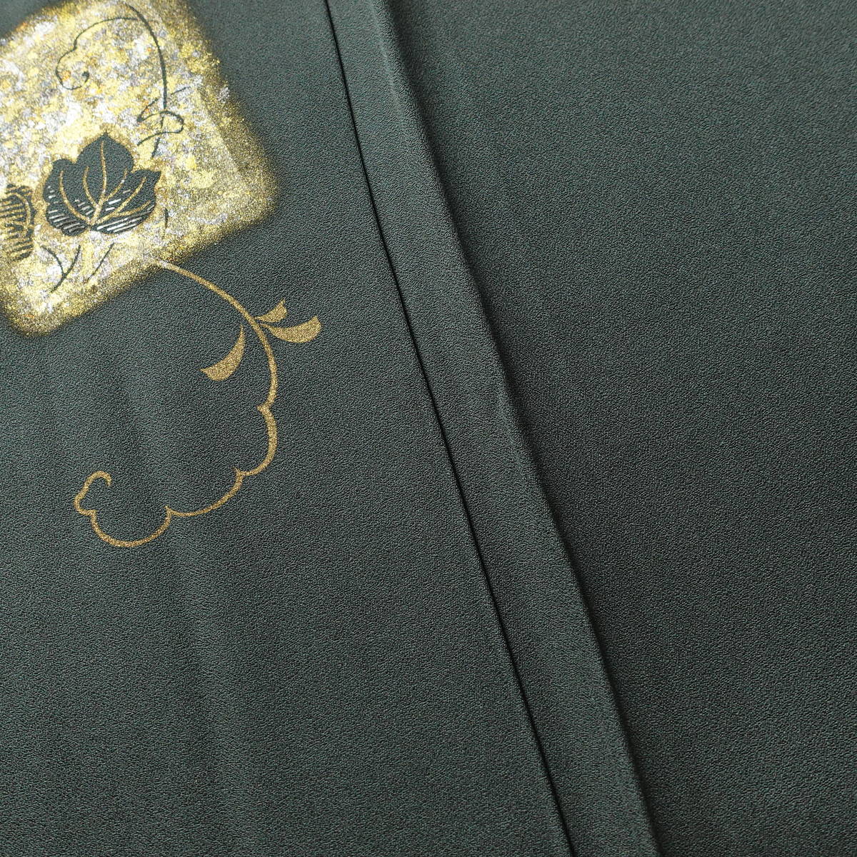 付け下げ 金駒刺繍 正絹 花柄 袷仕立て 身丈161cm 裄丈67.5cm リサイクル着物 着物 箔 入学式 七五三 お宮参り フォーマル 緑・うぐいす色_画像12