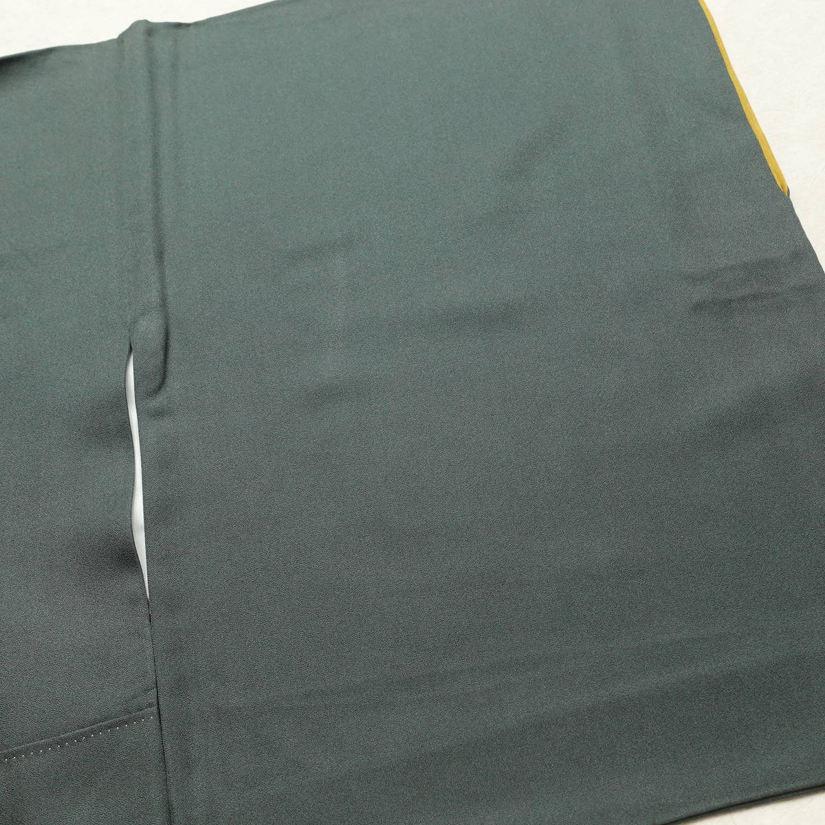 付け下げ 金駒刺繍 正絹 花柄 袷仕立て 身丈161cm 裄丈67.5cm リサイクル着物 着物 箔 入学式 七五三 お宮参り フォーマル 緑・うぐいす色_画像15