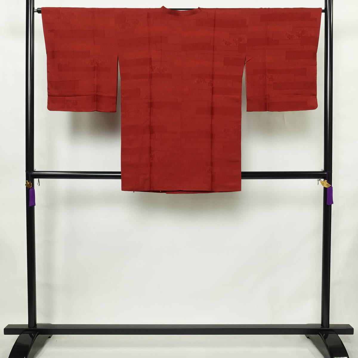 道行コート 美品 しつけ糸付き 正絹 花柄 袷仕立て 身丈86cm 裄丈64.5cm リサイクル着物 着物 赤・朱_画像2