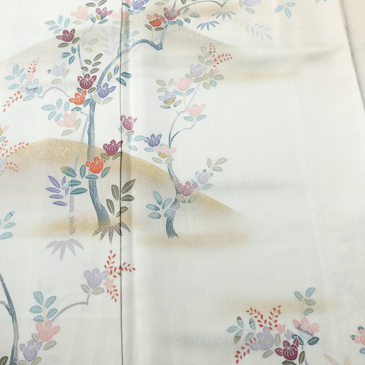 付け下げ しつけ糸付き 正絹 木の葉・植物柄 袷仕立て 身丈162cm 裄丈65cm リサイクル着物 着物 入学式 卒業式 七五三 お宮参り フォーマル ベージュ_画像6