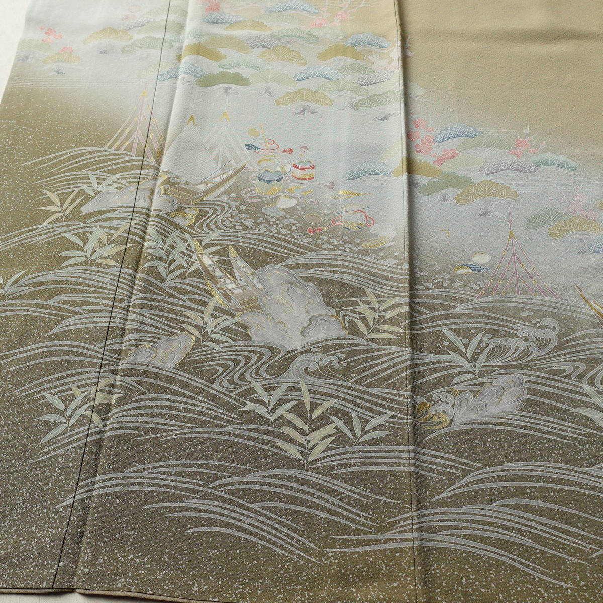 訪問着 一つ紋付き 正絹 古典柄 袷仕立て 身丈161.5cm 裄丈64.5cm リサイクル着物 着物 金彩 入学式 七五三 お宮参り フォーマル ベージュ_画像4