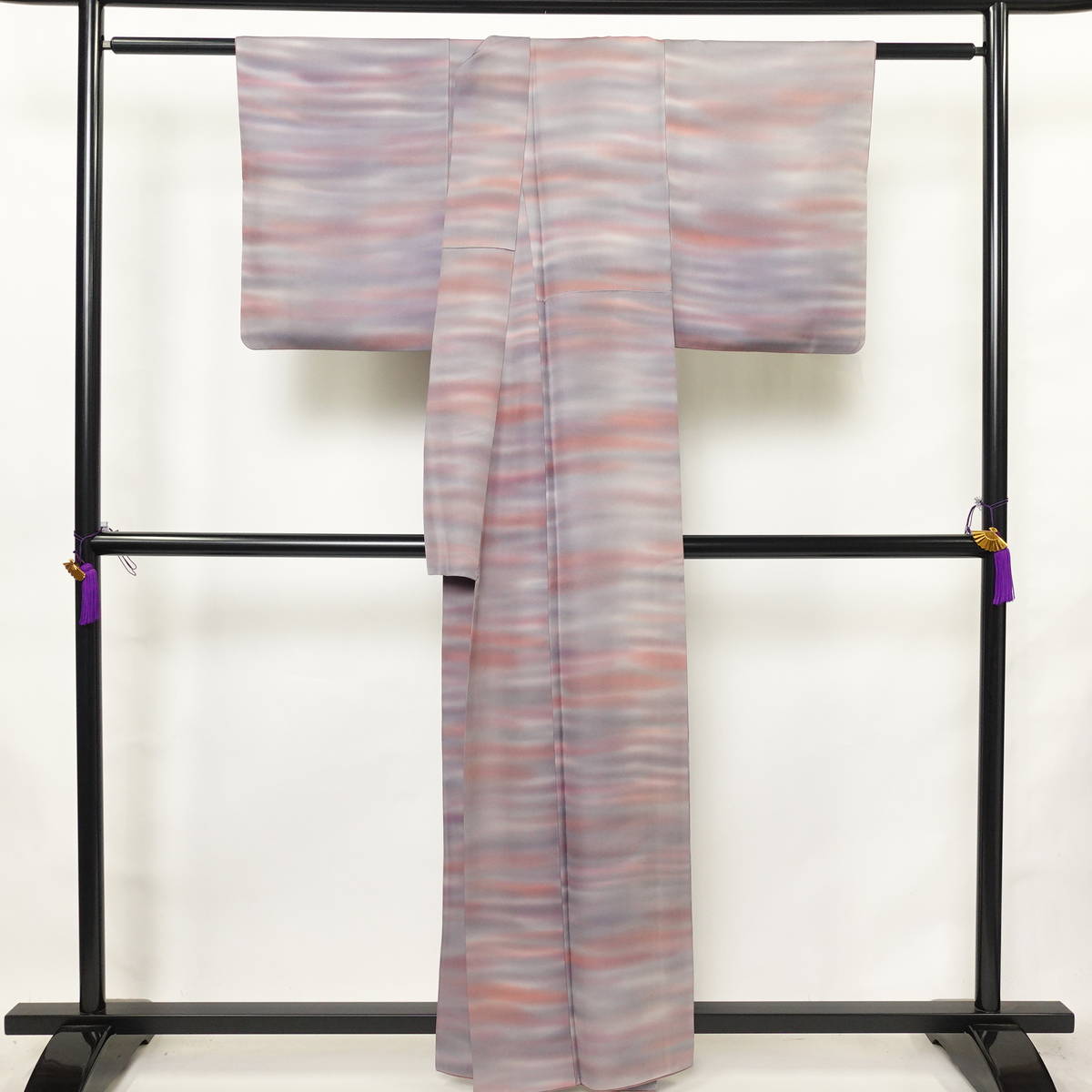 小紋 総柄 正絹 縞柄・線柄 袷仕立て 身丈160cm 裄丈63cm リサイクル着物 着物 多色使い_画像2