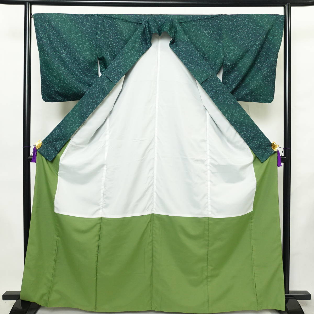 小紋 総柄 ポリエステル 縞柄・線柄 袷仕立て 身丈165.5cm 裄丈67.5cm リサイクル着物 着物 緑・うぐいす色_画像3
