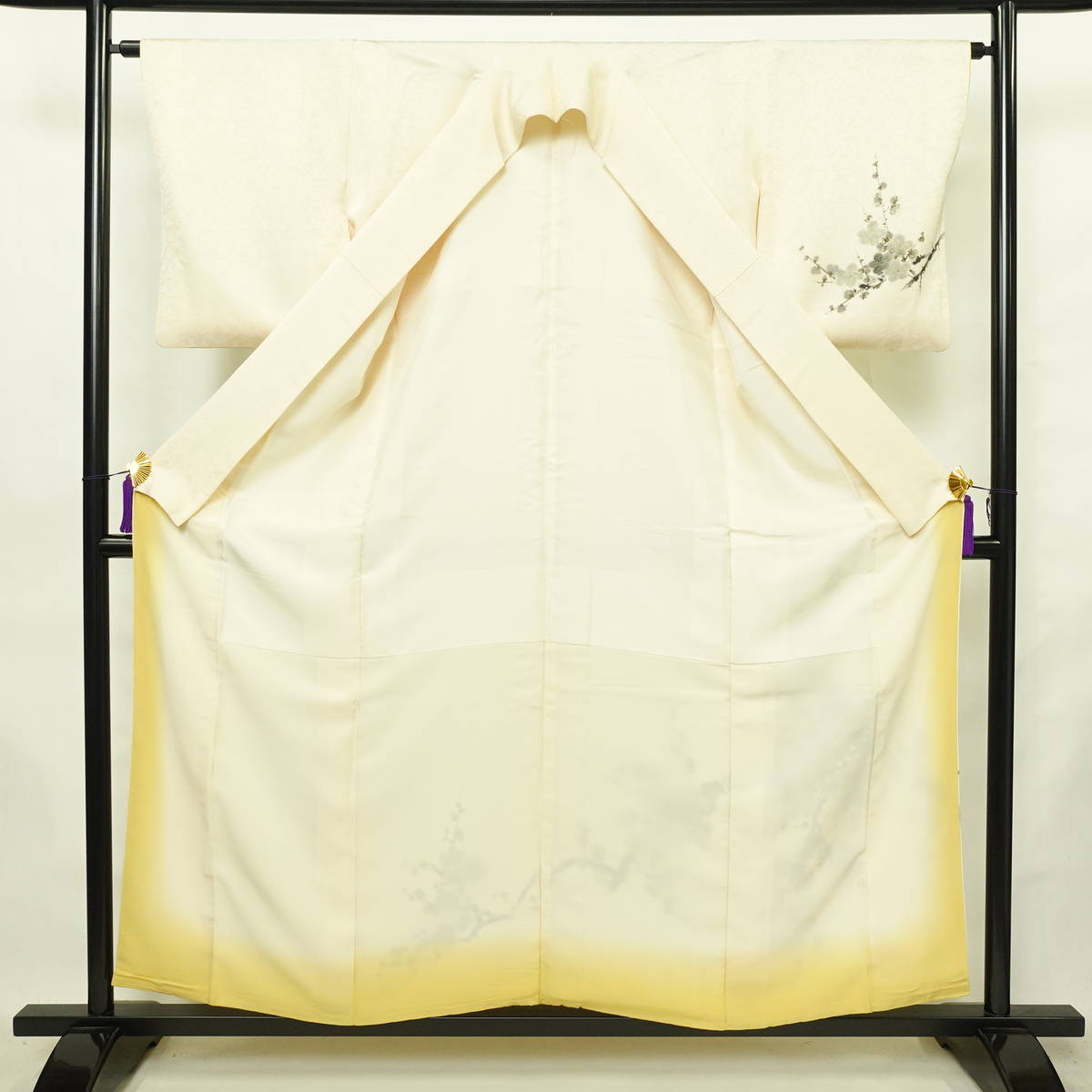 付け下げ 落款入り 正絹 風景柄 袷仕立て 身丈156.5cm 裄丈63.5cm リサイクル着物 着物 作家物 入学式 七五三 お宮参り フォーマル 桜 クリーム_画像3
