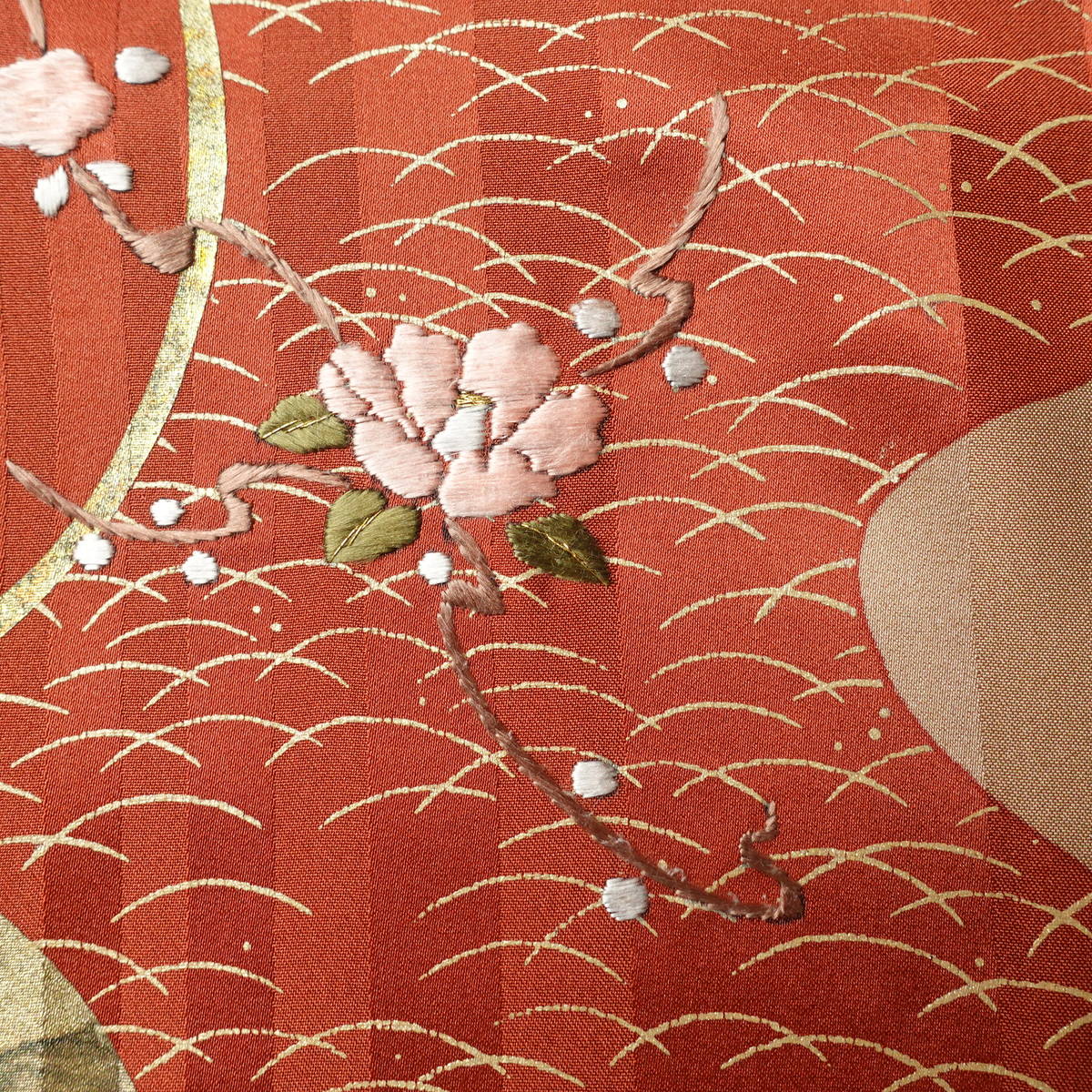 付け下げ 正絹 古典柄 袷仕立て 身丈159.5cm 裄丈65.5cm リサイクル着物 着物 刺繍 箔 金彩 入学式 七五三 お宮参り フォーマル 茶_画像12
