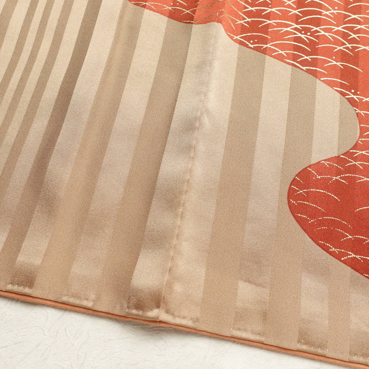 付け下げ 正絹 古典柄 袷仕立て 身丈159.5cm 裄丈65.5cm リサイクル着物 着物 刺繍 箔 金彩 入学式 七五三 お宮参り フォーマル 茶_画像16