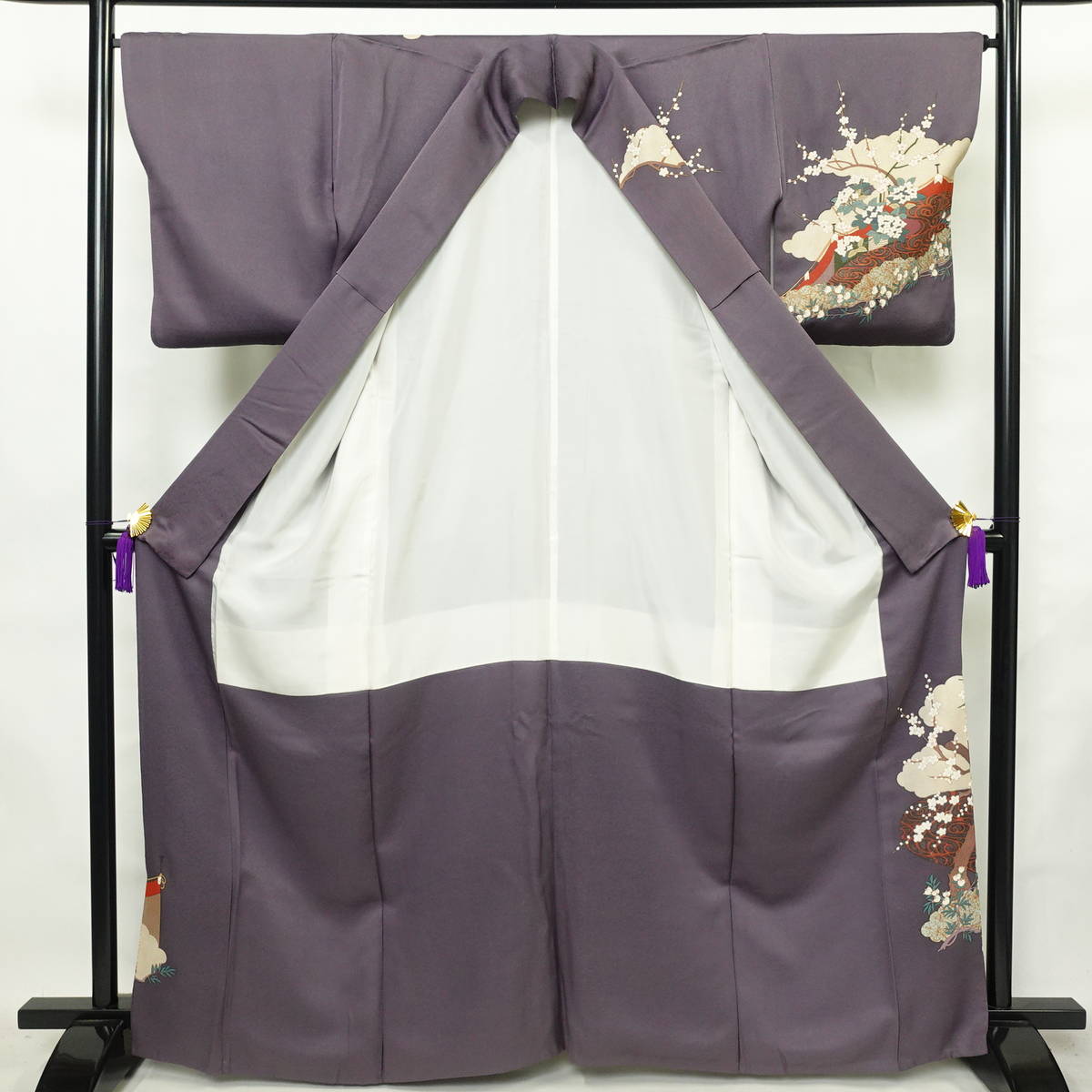 訪問着 正絹 古典柄 袷仕立て 身丈165cm 裄丈65cm リサイクル着物 着物 共八掛 金彩 入学式 結婚式 七五三 お宮参り フォーマル 紫・藤色_画像3