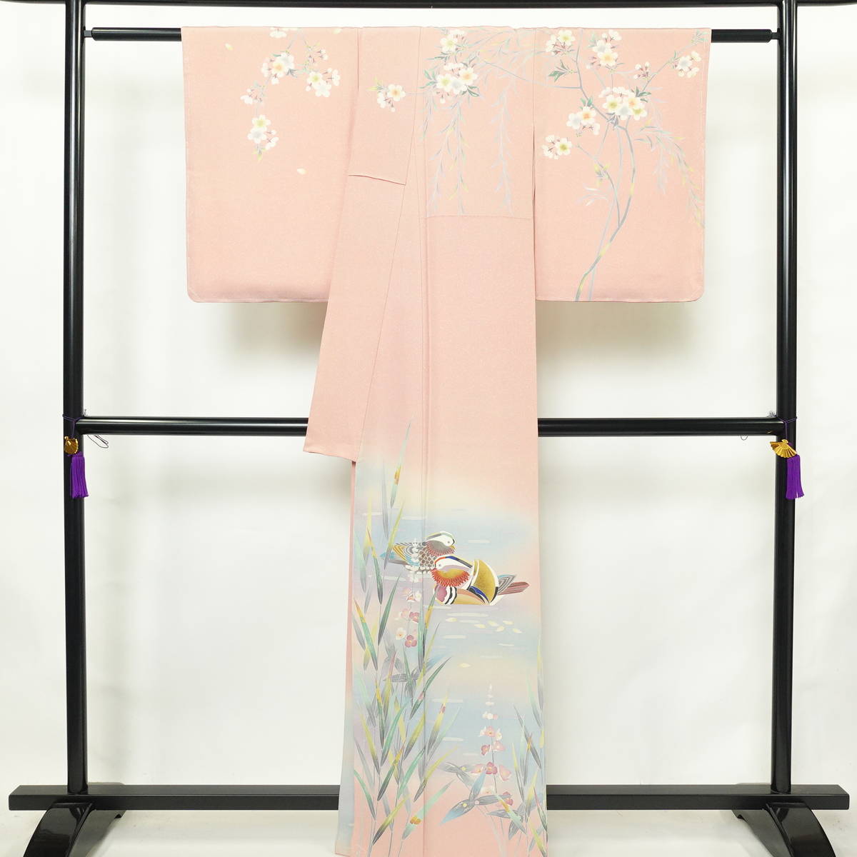 訪問着 しつけ糸付き 縮緬 正絹 風景柄 袷仕立て 身丈163.5cm 裄丈66.5cm リサイクル着物 着物 入学式 卒業式 結婚式 七五三 お宮参り フォーマル ピンク_画像2