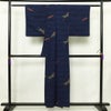 紬 正絹 古典柄 袷仕立て 身丈154cm 裄丈62.5cm リサイクル着物 一部しつけ糸付き 着物 青・紺_画像2