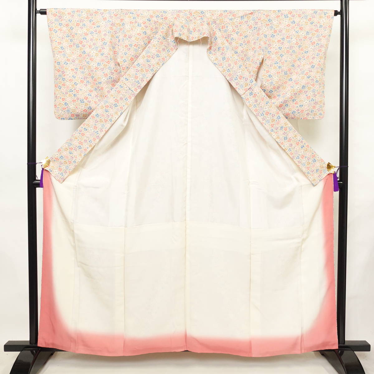 小紋 総柄 正絹 花柄 袷仕立て 身丈161cm 裄丈63.5cm リサイクル着物 着物 ベージュ_画像3