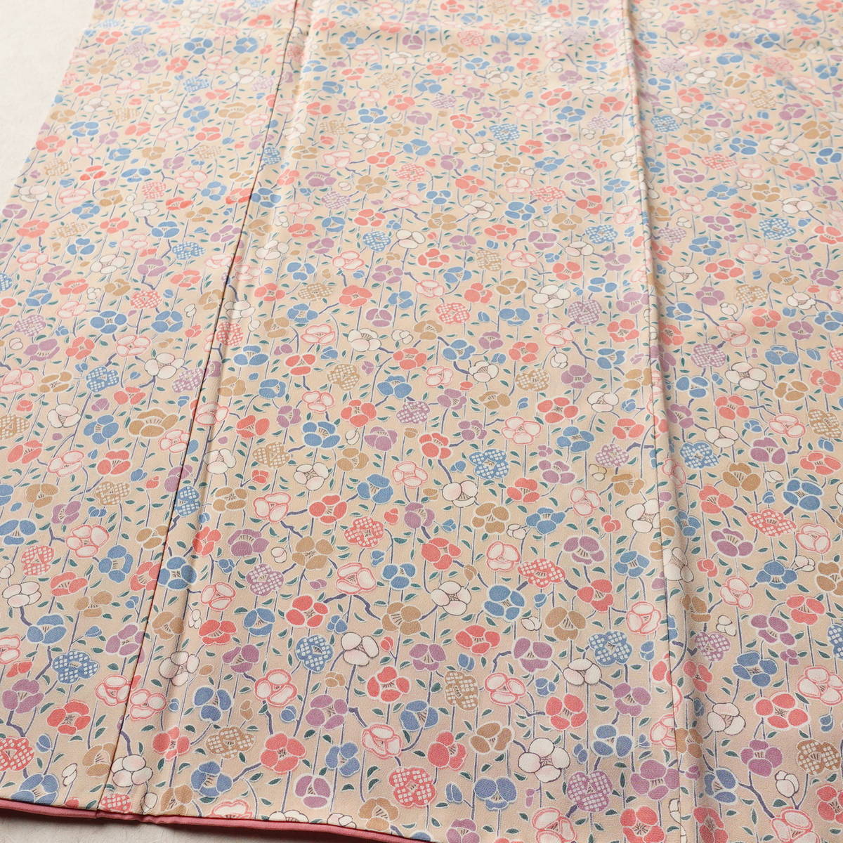 小紋 総柄 正絹 花柄 袷仕立て 身丈161cm 裄丈63.5cm リサイクル着物 着物 ベージュ_画像4