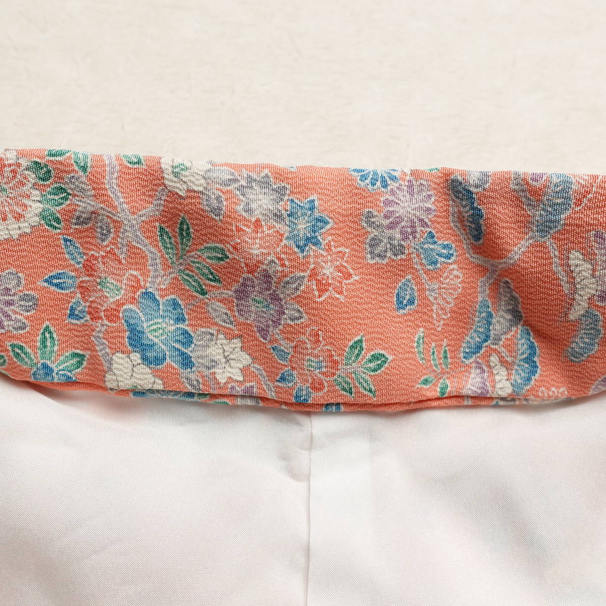 小紋 バチ衿仕立て 正絹 花柄 袷仕立て 身丈155.5cm 裄丈64cm リサイクル着物 一部しつけ糸付き 着物 ピンク_画像21