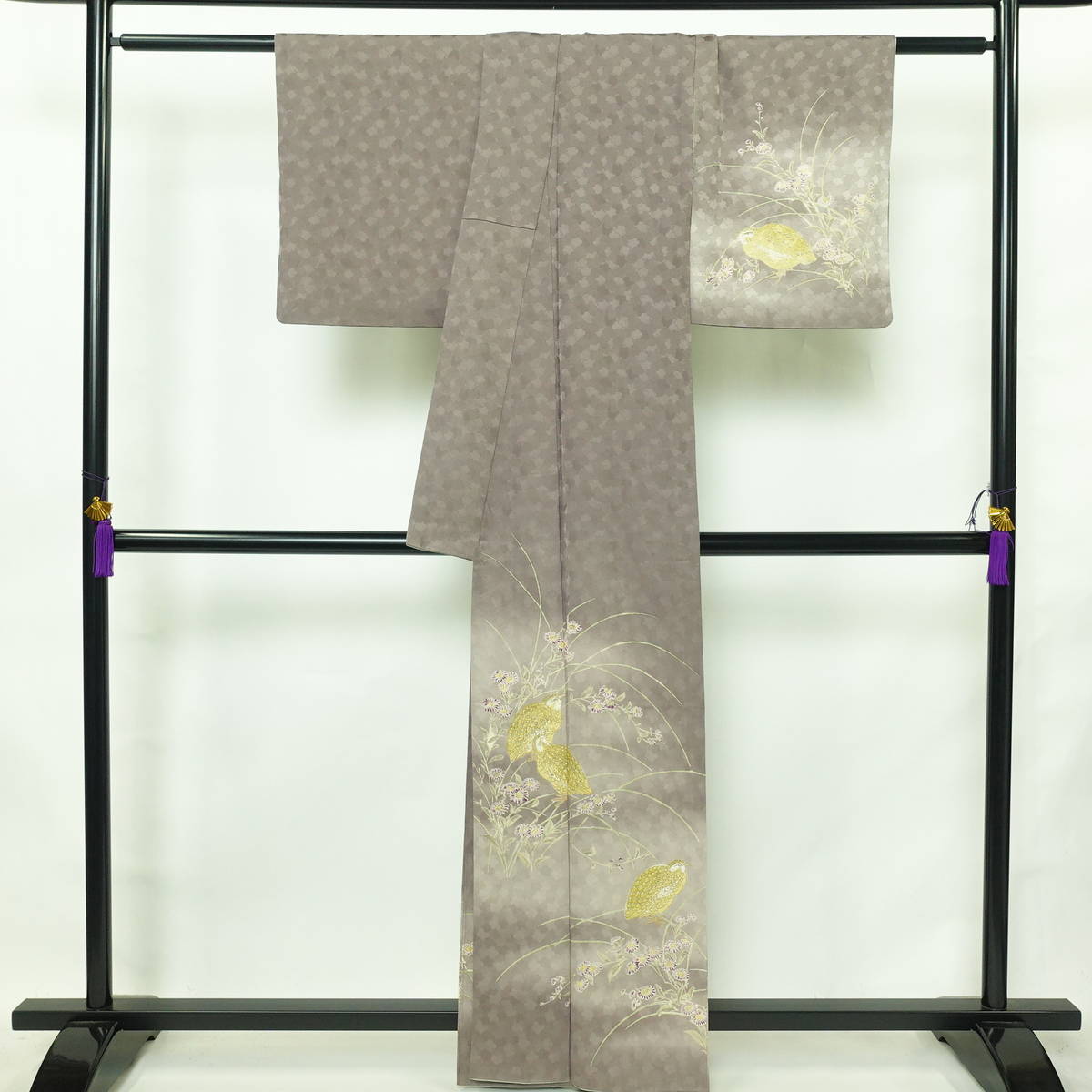 付け下げ 正絹 人物・動物柄 袷仕立て 身丈160.5cm 裄丈63cm リサイクル着物 着物 金彩 入学式 七五三 お宮参り フォーマル グレー_画像2