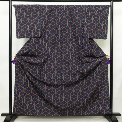 紬 混紡 亀甲柄 袷仕立て 身丈160.5cm 裄丈66cm リサイクル着物 着物 青・紺