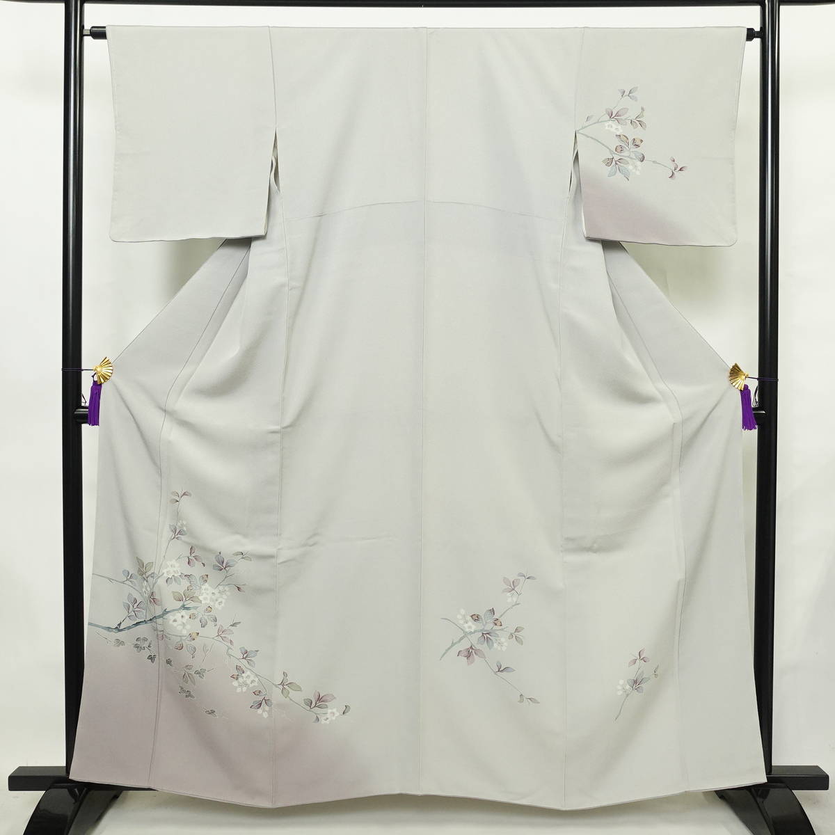 付け下げ 正絹 花柄 袷仕立て 身丈160.5cm 裄丈64cm リサイクル着物 一部しつけ糸付き 着物 入学式 七五三 お宮参り フォーマル グレー_画像1